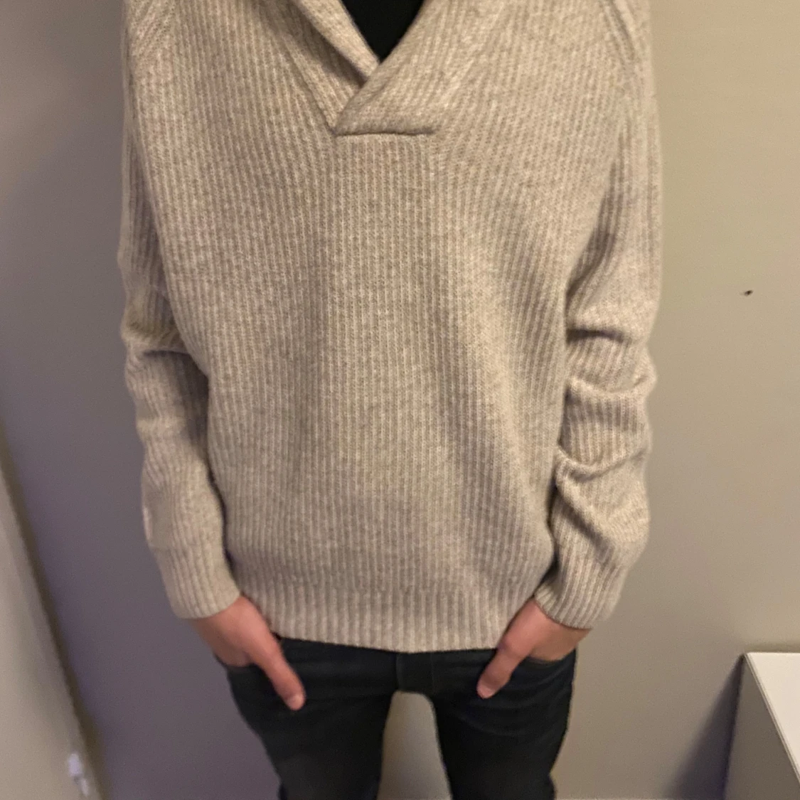 Beige stickad tröja från Massimo Dutti - 1