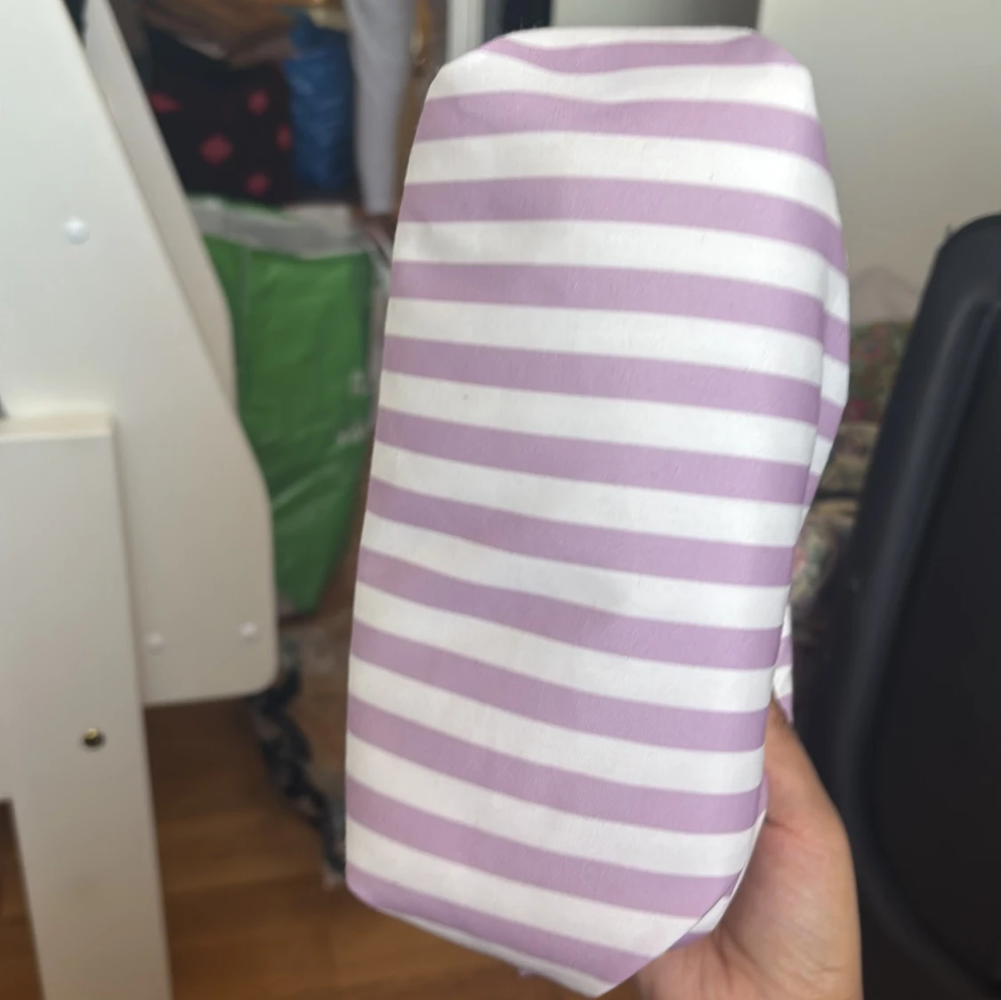 Randig necessär i lila och vit - 2