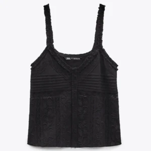 Linne -  Så fint linne med spetsdetaljer! 