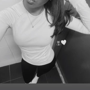 Tränings tights  - De sitter som en smäck, säljer då jag inte längre använder.