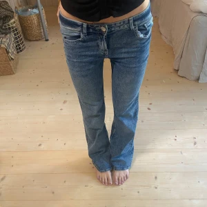 Lågmidjade jeans - SUPER snygga!! Tryck gärna på köp nu❤️❤️