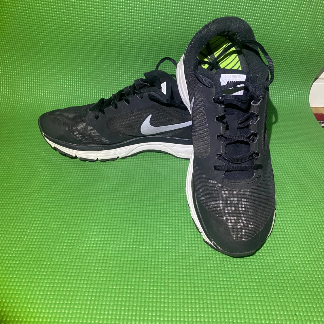  Nike sneakers  - 2