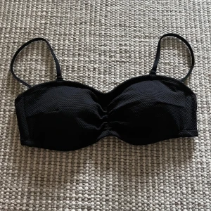 Svart Biknini överdel - Använd 1 gång, ljusterbara axelband 