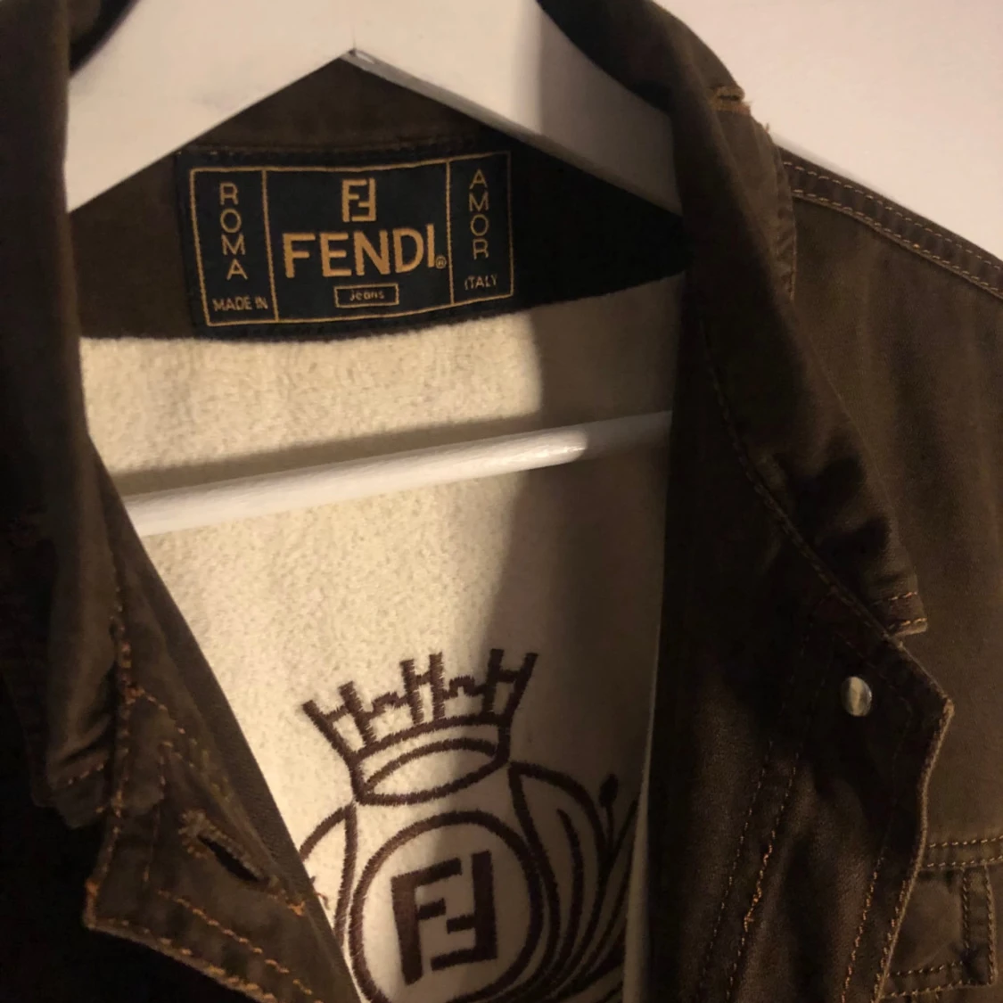 Brun jeansjacka från Fendi - 2
