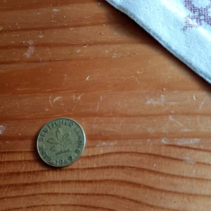 Vintage, 10 pfennig D Tyskland år 1949  - Vintage, fint gammalt mynt D Tyskland år 1949 och något för samlare.