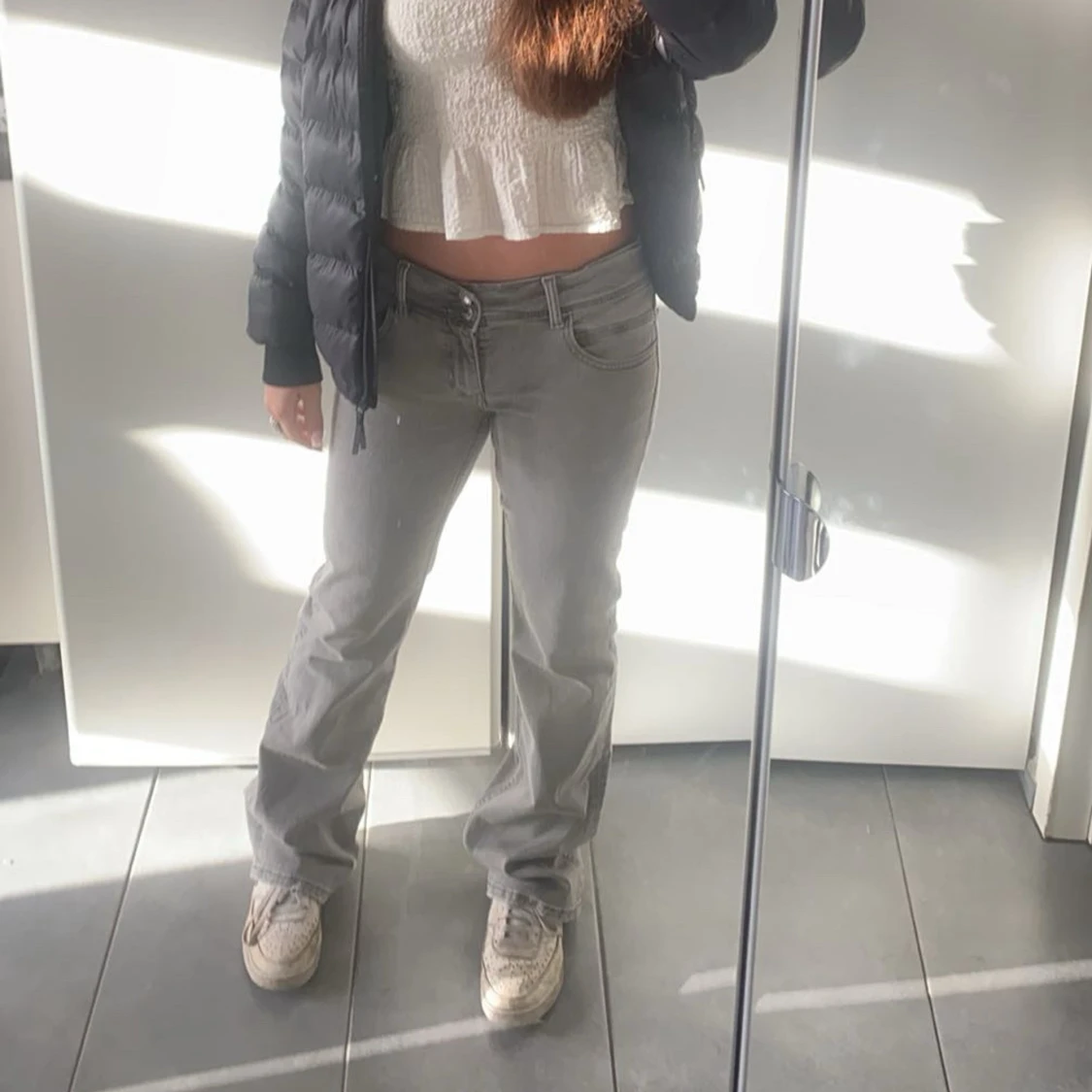 Gråa bootcut jeans - 4