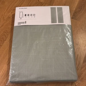 Silverlönn gardiner från IKEA obruten förpackning. - Silverlönn gröna gardiner från ikea 1 par höjd 250 cm bredd 145 cm