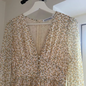   Adoore klänning - Napoli lemon dress. Sparsamt använd!