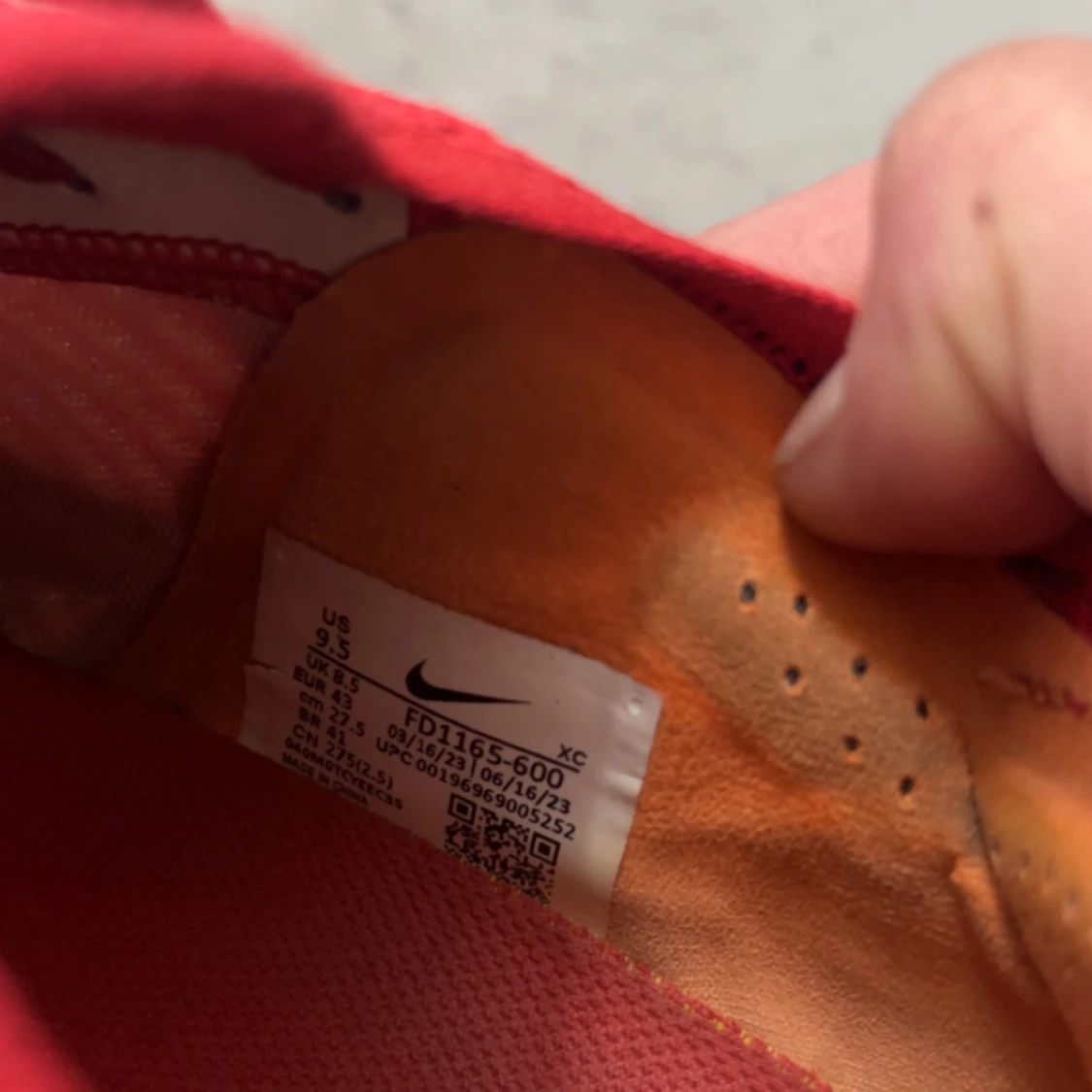 Röda Nike fotbollsskor med snörning - 4