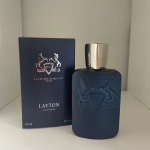 Parfums de Marly Layton  - Säljer min Parfums de Marly Layton. Uppskattar 85/125ml enligt bilden. Box medföljer har även order bekräftelse. Billigaste o line ligger på 2500kr mitt pris är förhandlingsbart 👍