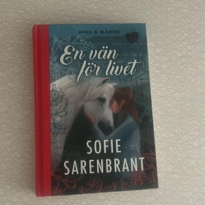 En vän för livet - En gripande berättelse om vänskap och utanförskap, där Mira hittar sin plats hos hästarna och knyter ett starkt band med ponnyn Månen. Perfekt för unga som älskar djur och vill läsa om att våga vara sig själv.