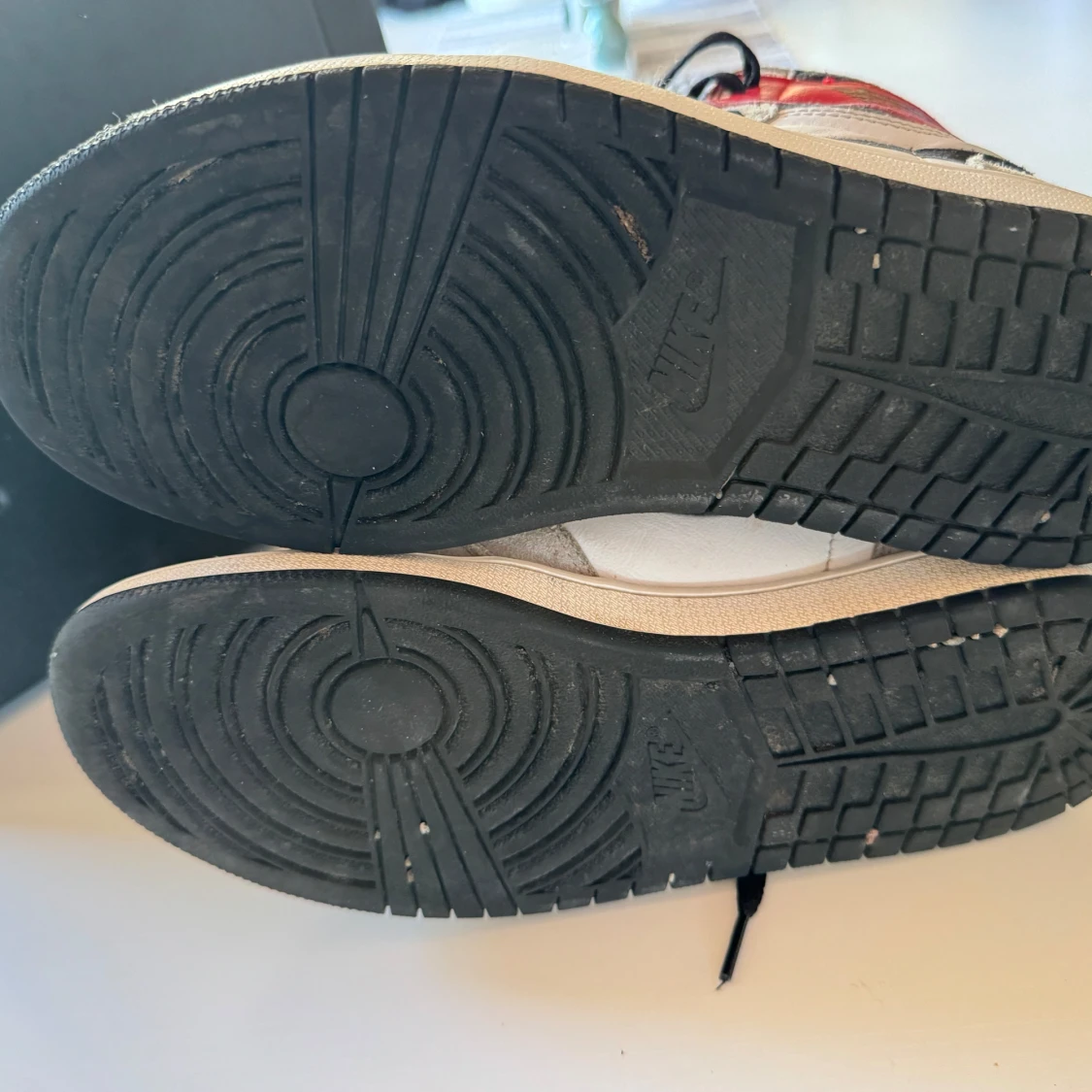 Nike Air Jordan 1 High ”Light smoke grey” - 3