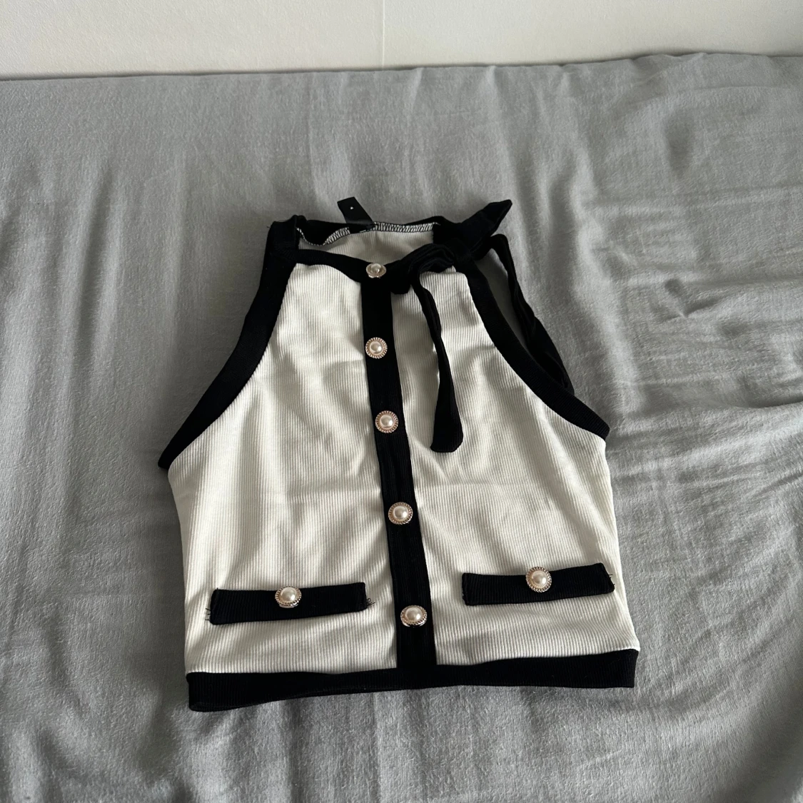 elegant svart vit topp