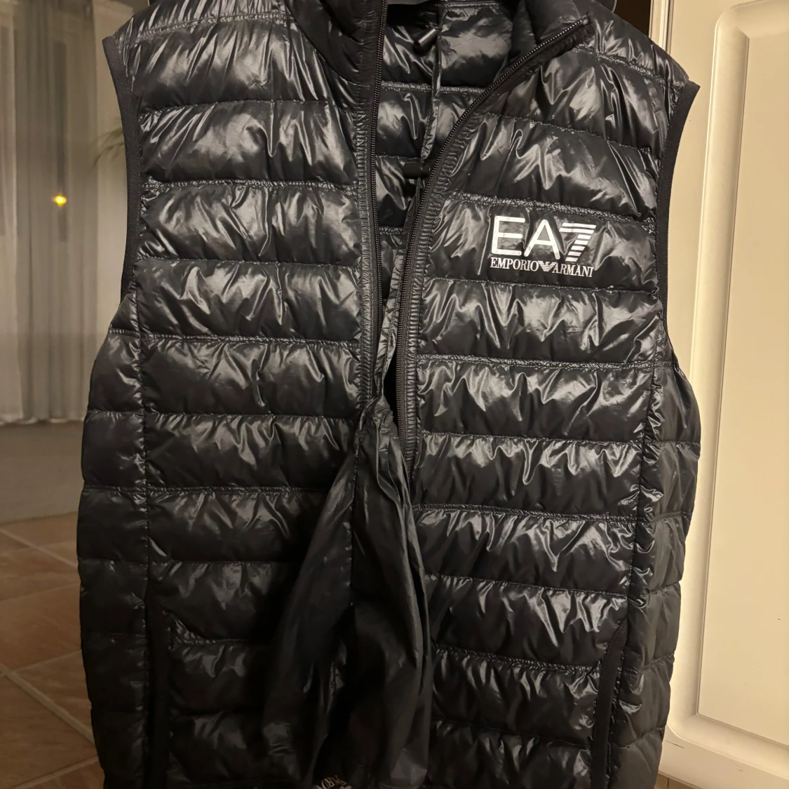 Svart dunväst från EA7 Emporio Armani - 2