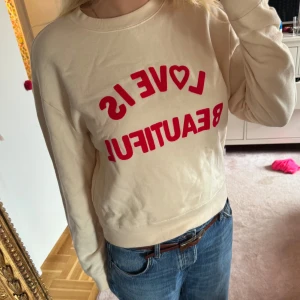 Sandro tröja  - Jättefin rosa tröja från Sandro, aldrig använd 