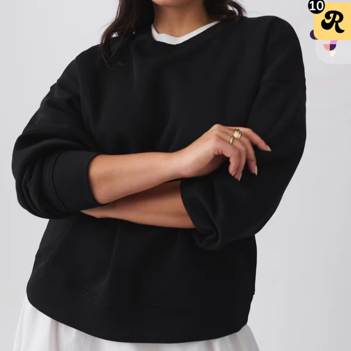 Svart sweatshirt från Gina - 1