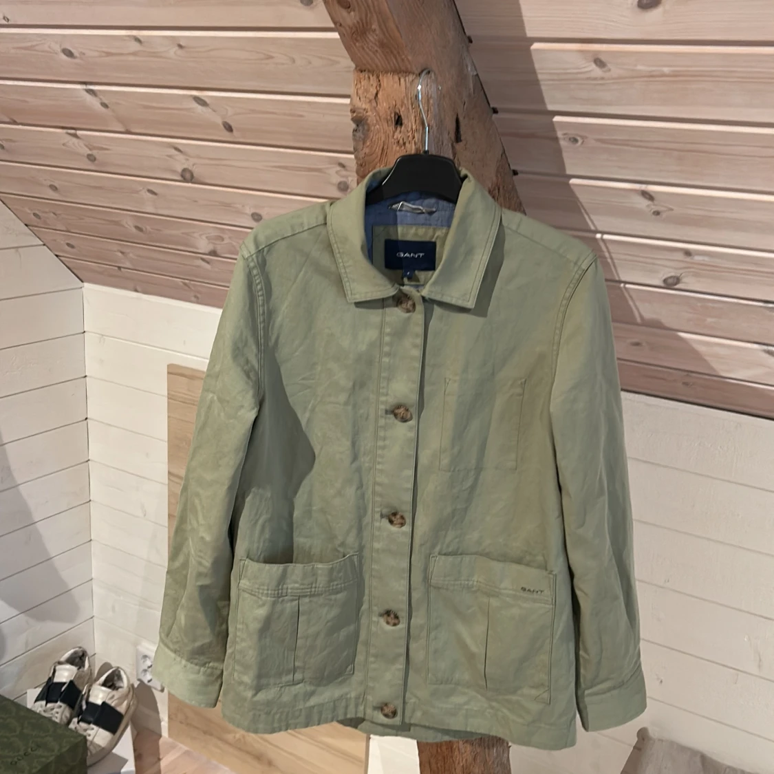 Grön overshirt från Gant, storlek S