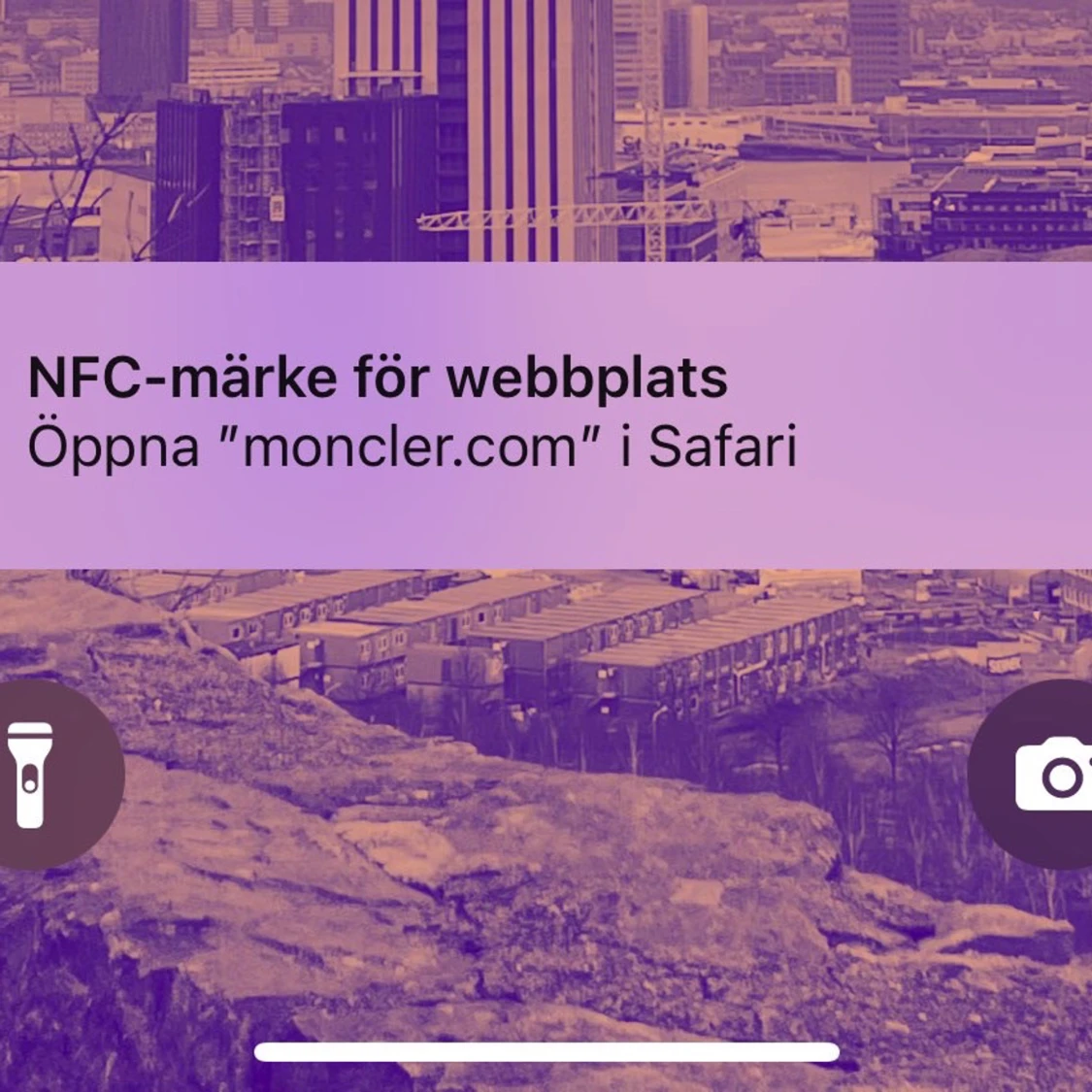 Svart Moncler pufferjacka med huva - 4