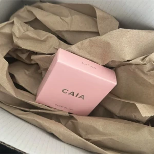 Caia blush hot toast - Caia blush i färgen hot toast