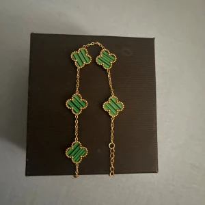 Van Cleef Bracelet - Van cleef bracelet (Fully new not used).          necklace is available 