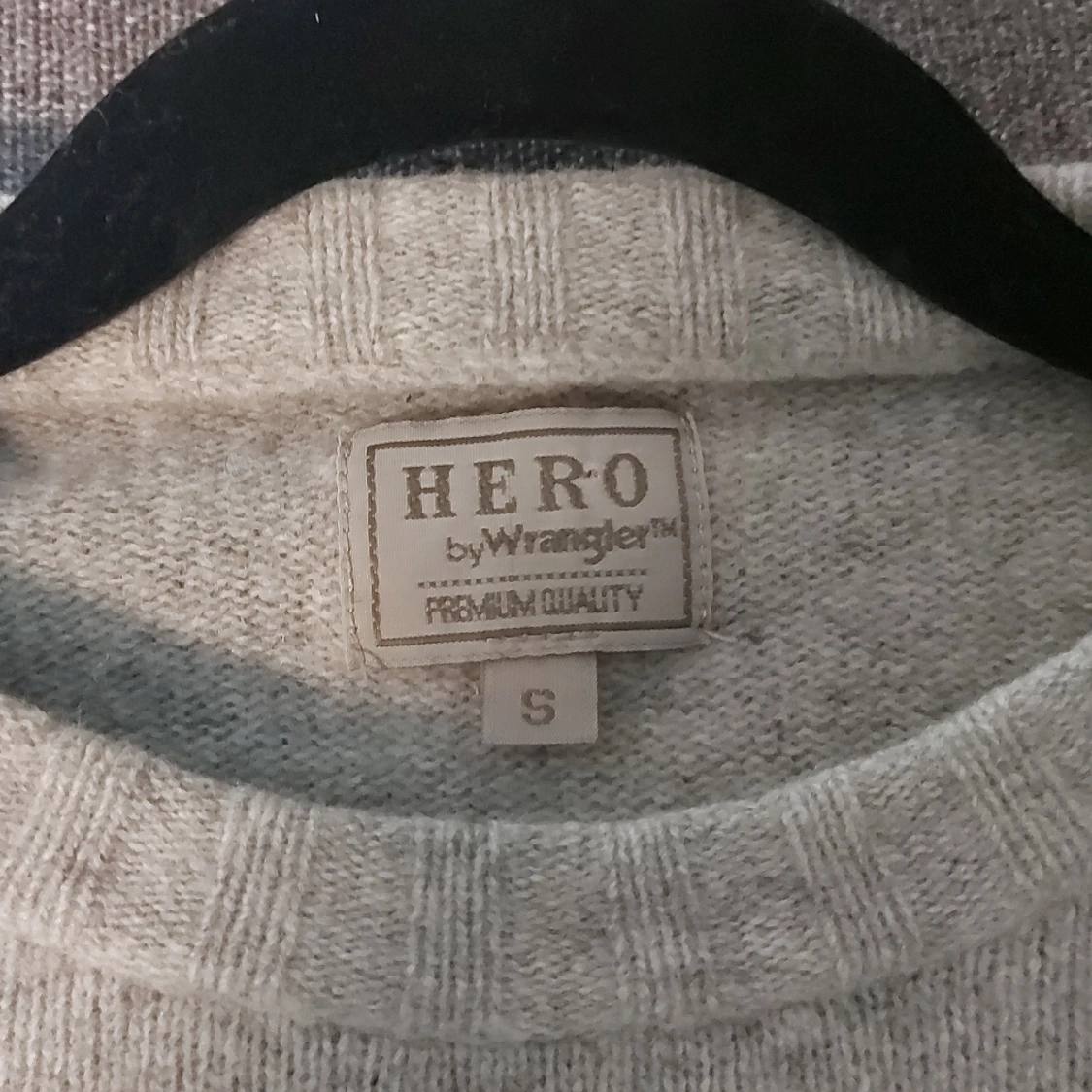 Grå stickad tröja från HERO by Wrangler - 2