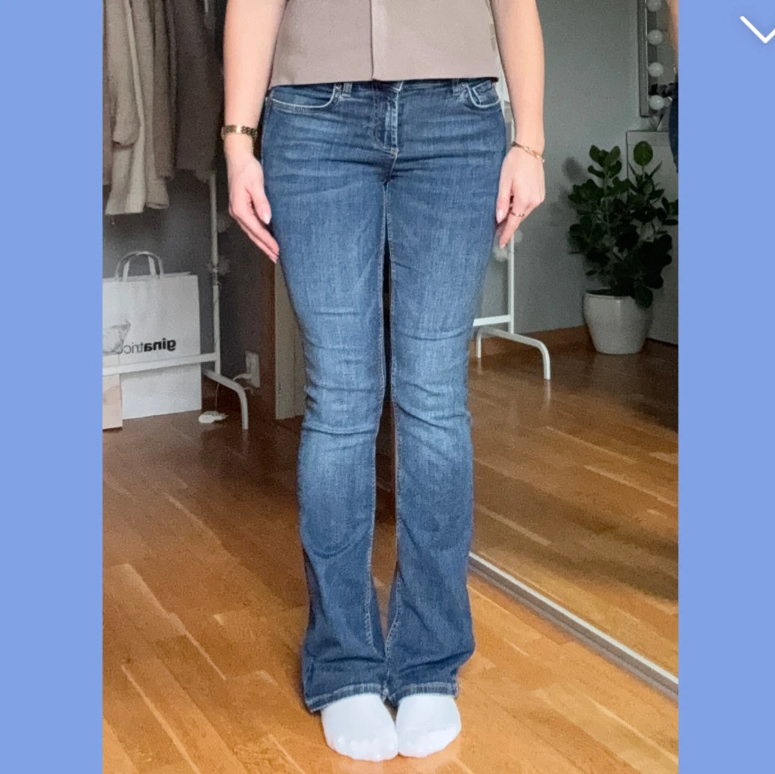 Blå bootcut jeans från Zara - 1