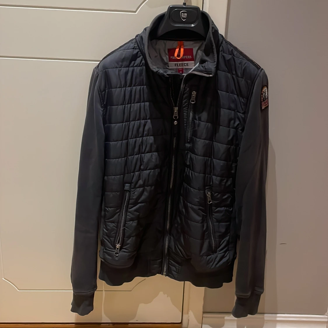 Svart kardigan/jacka Parajumpers