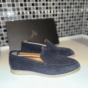 Hammerstien loafers  - Helt nya hammerstein loafers i storlek 45 (köpta för 3400kr) mer info skriv privat 