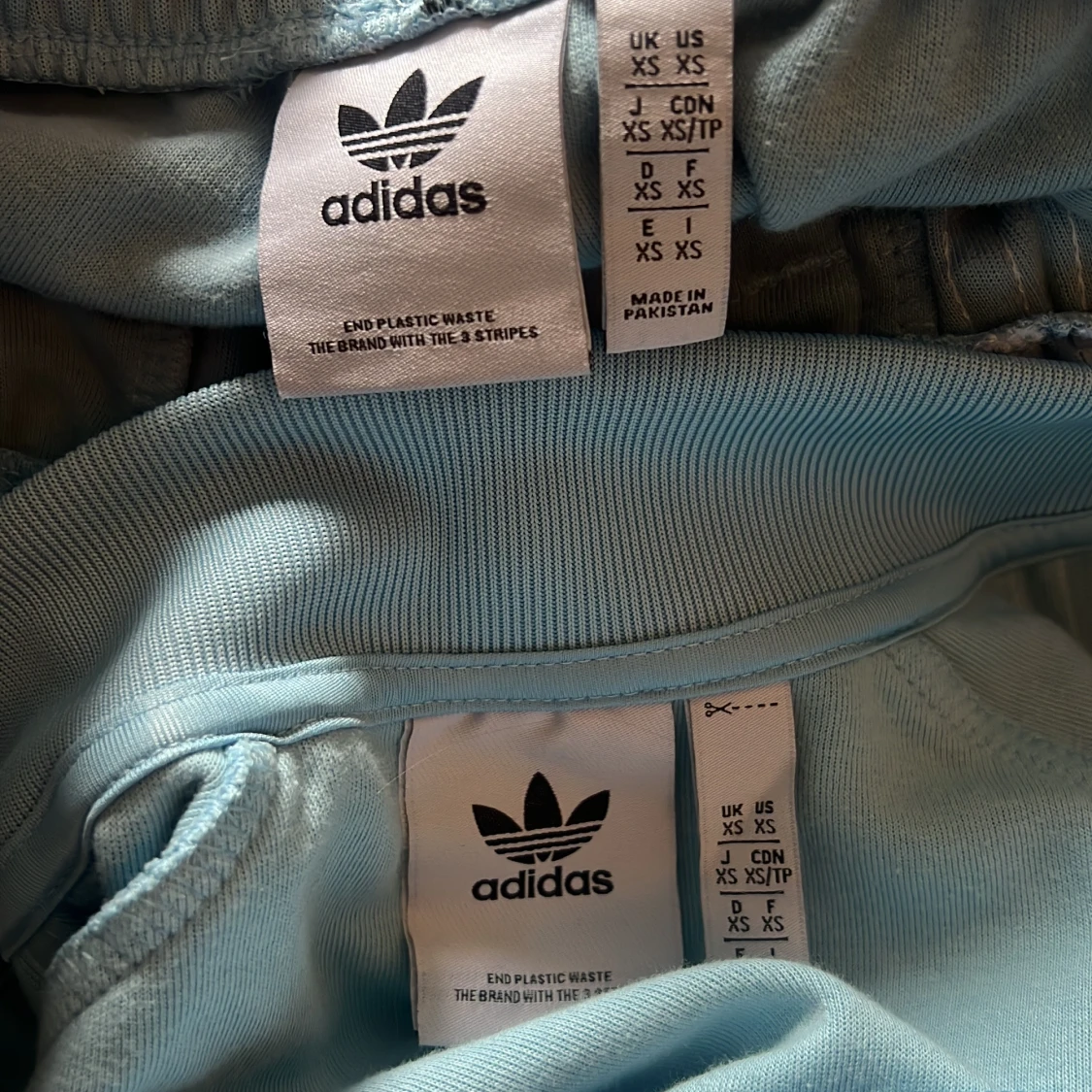 Ljusblått Adidas sett - 4