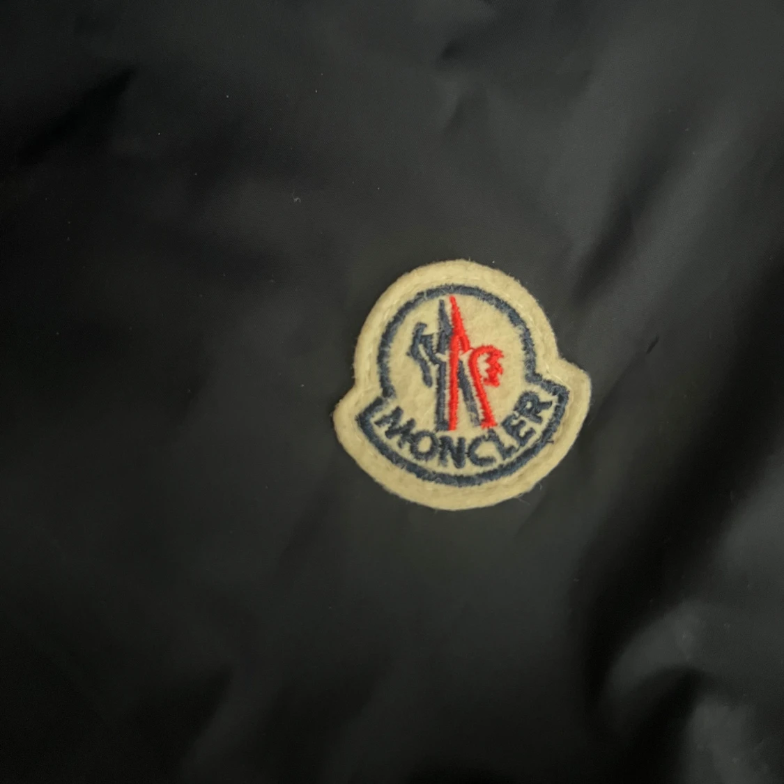 Mörkblå vindjacka från Moncler - 2