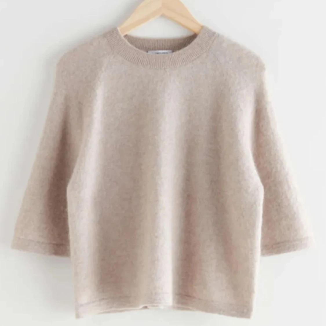 Beige stickad tröja