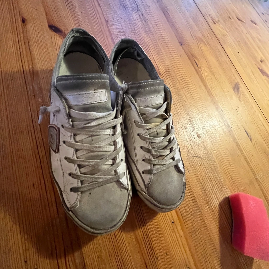 philpe models dom är rätt så slitna så kom med pris för slag vill bli av med dom - 1