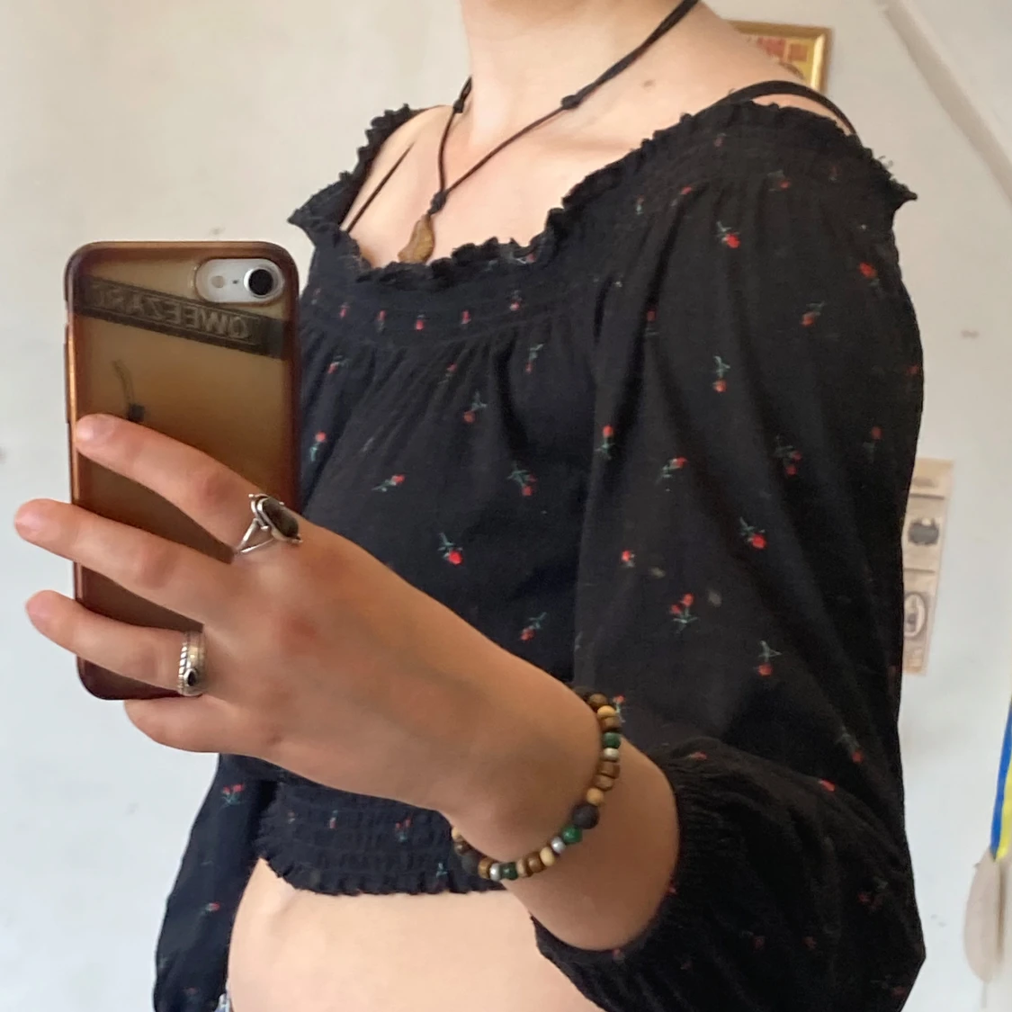 Svart blommig offshoulder blus från H&M, M - 1