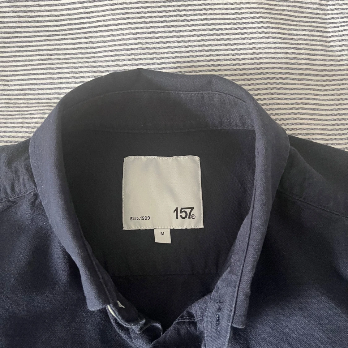 Mörkblå skjorta från 157, storlek M - 1