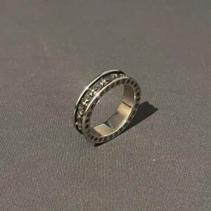 Rockstar Cross Ring - Storlek 9 (19.1 mm diameter)
