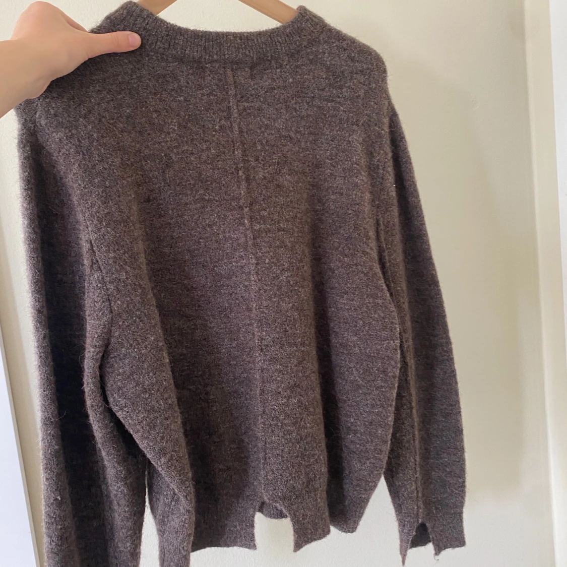 Brun stickad tröja från Carin Wester