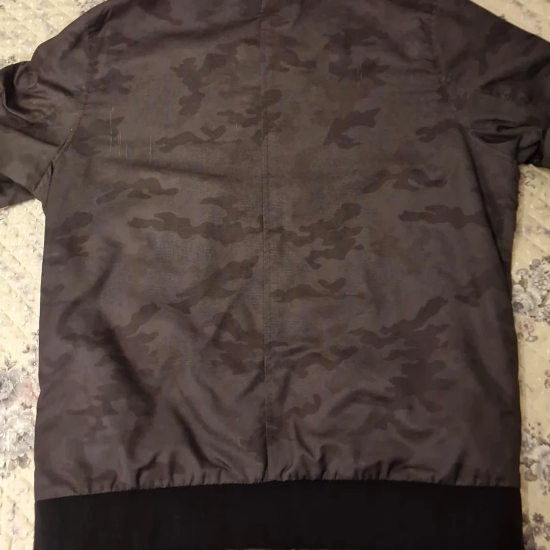 Svart camouflage bomberjacka från SMOG - 1