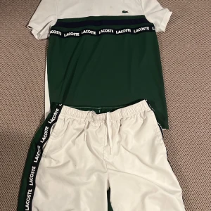 Lacoste dress - Äkta Snygg Lacoste dress i storlek M. Knappt använd. Priset kan prutas ner☺️