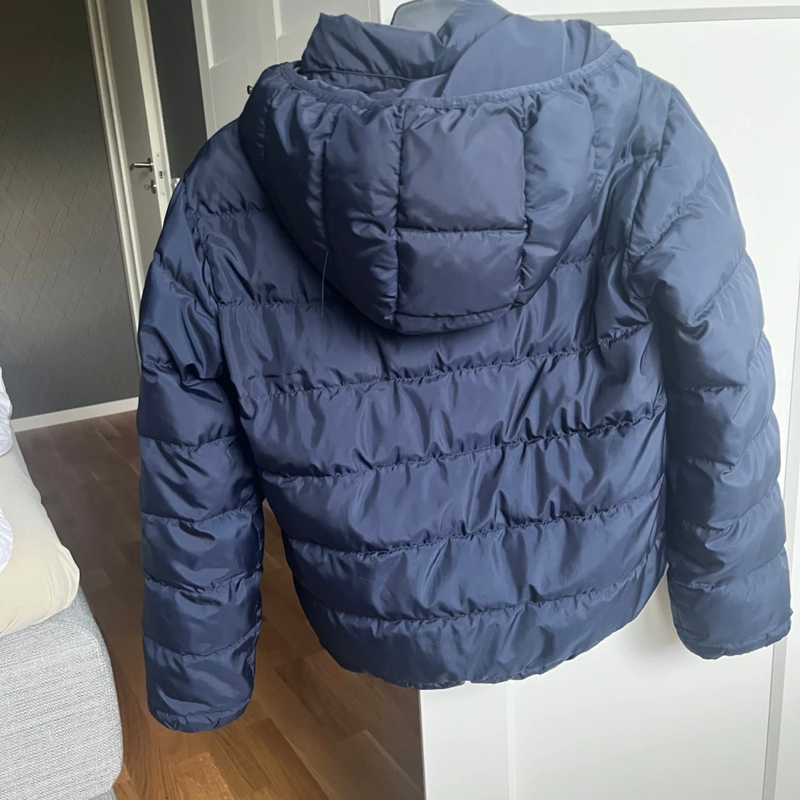 Mörkblå pufferjacka från GANT - 2