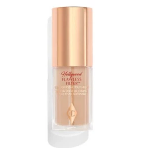 Charlotte tillbury flawless filter  - Säljer denna Charlotte tillbury i MINI SIZE som jag köpte på Sephora för 240 kr 💕 har endast provat den 2 gånger! Färg: 3 fair