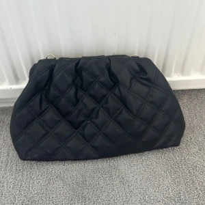 Svart väska - Väska