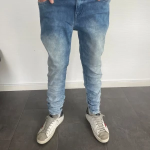 Replay Joi jeans  - Replay Joi Jeans: pris:499kr| Storlek:W29 L32|Skick:9,8/10| Hör av dig vid minsta lilla fundering eller fråga| 