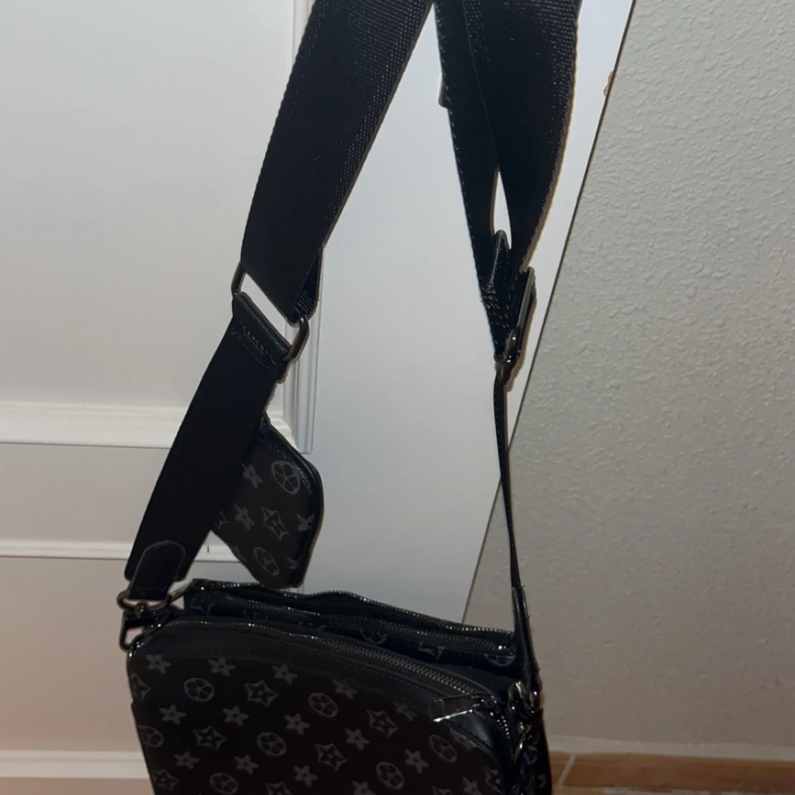 Helt ny svart axel väska - 1