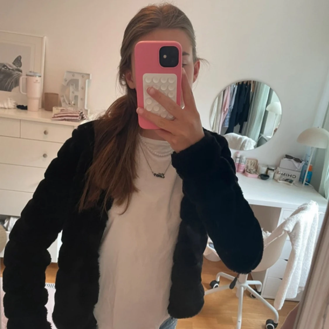 fluffig svart pälsjacka/kofta - 1