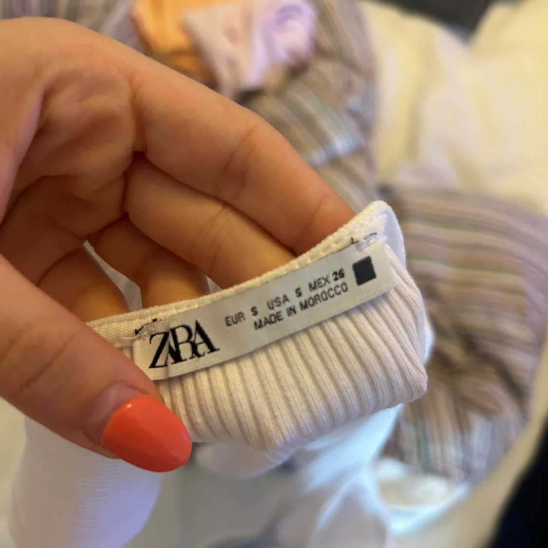 Vit och svart linnetopp från Zara - 2