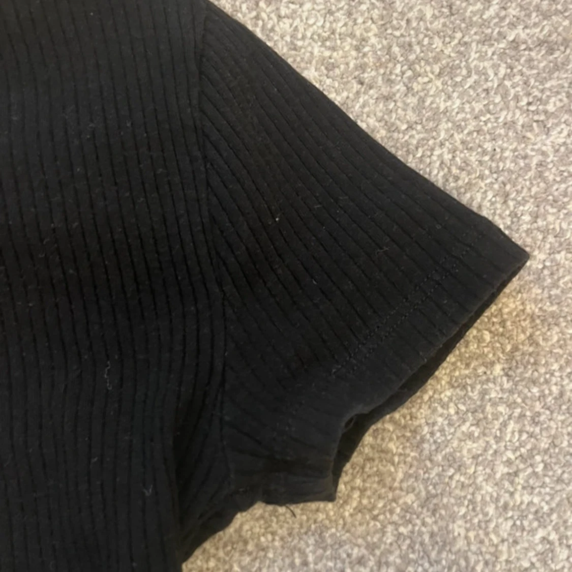 Svart ribbad croppad topp H&M - 4