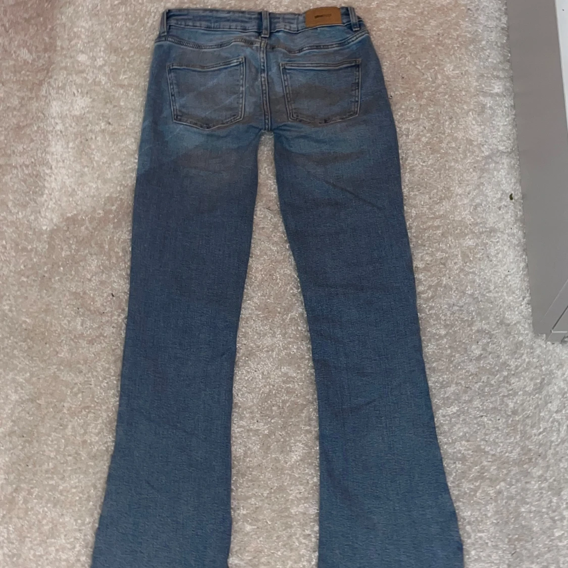 Ljusblå bootcut jeans med låg midja - 3