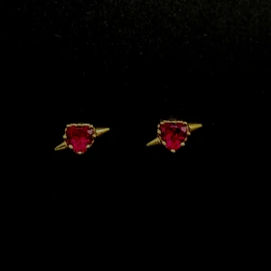 Silver 925 örhängen med röda hjärtan - Supersöta örhängen i guldsilver, röda kristall  och stenar. Silver 925