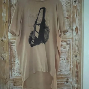 Transparent klänning/blus från Acne  - Köpt många år tillbaka men sparsamt använd, Lappar om tvättråd osv är bortklippta. 