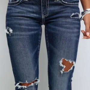 Håliga jeans - Supersnygga jeans ifrån gina tricot som är slutsålda på deras hemsida. Storlek xs och oanvända med lapparna kvar